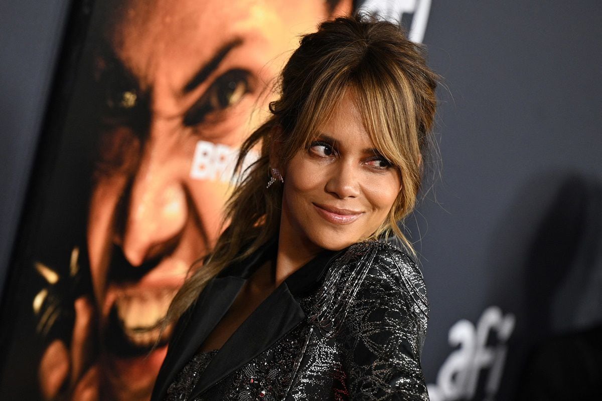 Halle Berry Presume Figura En Bikini Para Celebrar Sus A Os