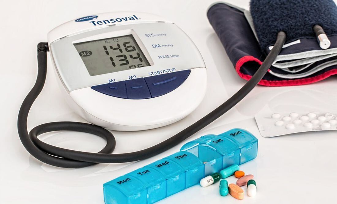Cómo medir la presión arterial en casa - Las Guías Sumarias de los  Consumidores - NCBI Bookshelf