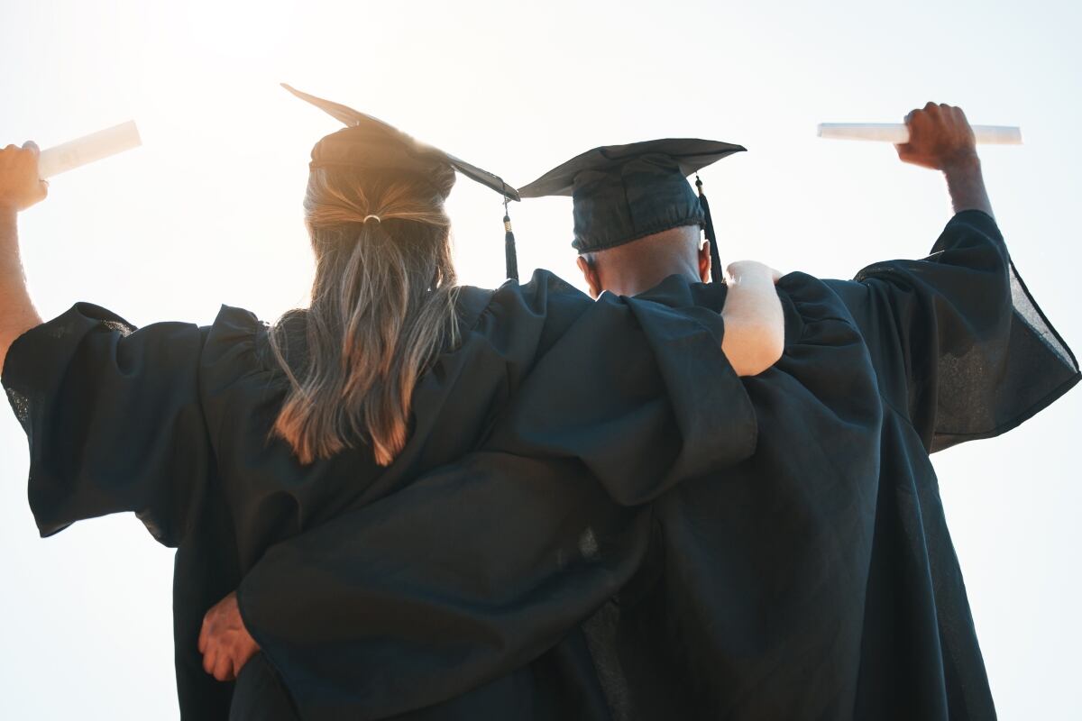 Six young Latinos among the 50 best students in the world. One Mexican!